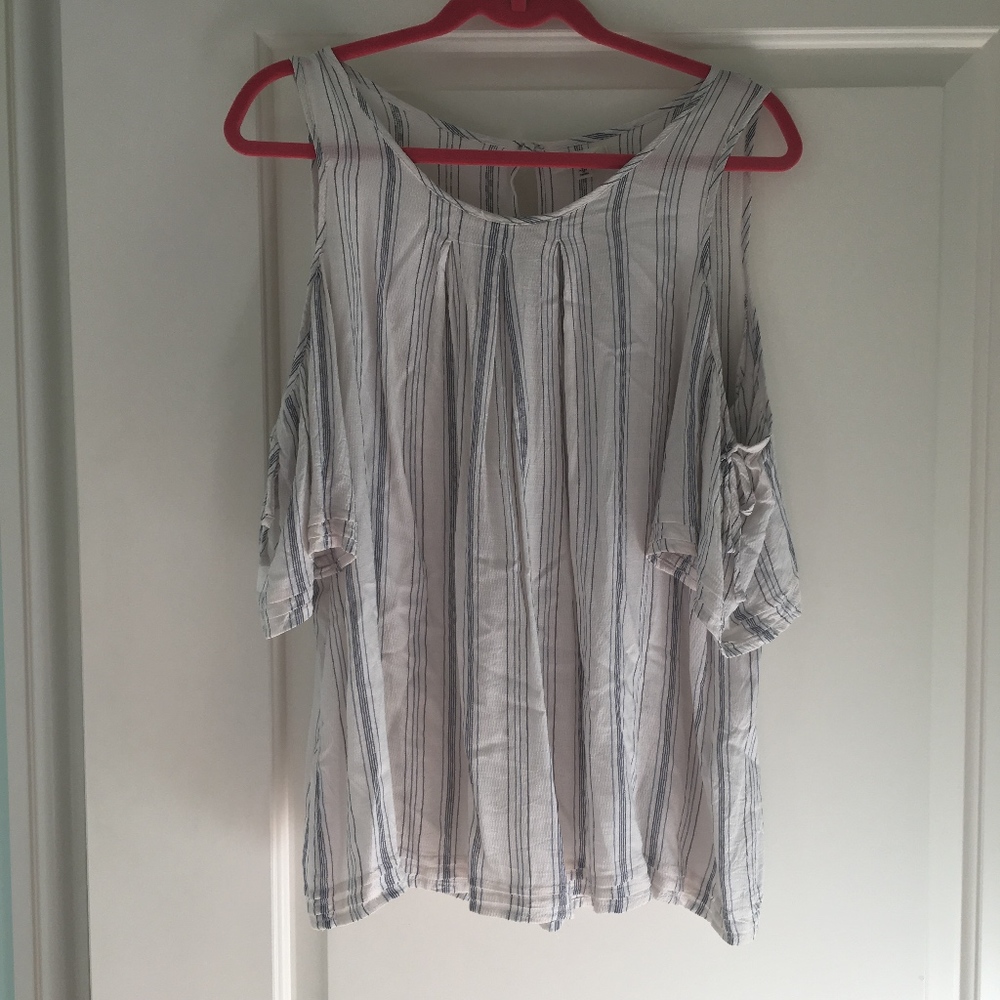 BLUE/EGG SHELL WHITE STRIPPED SHOULDER LESS TOP
